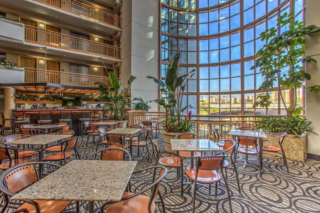 Embassy Suites By Hilton Convention Center Las Vegas Restaurant photo